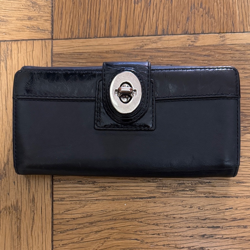 Coach Black Leather Turnlock Wallet